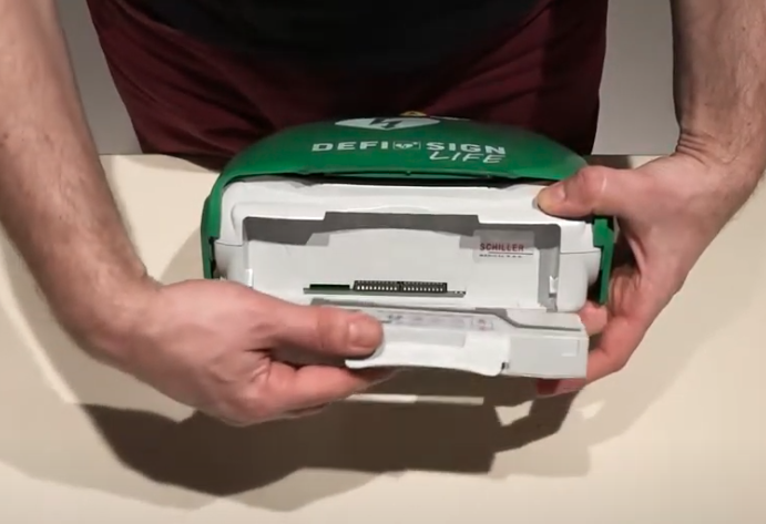 batteribyte defisign life hjärtstartare